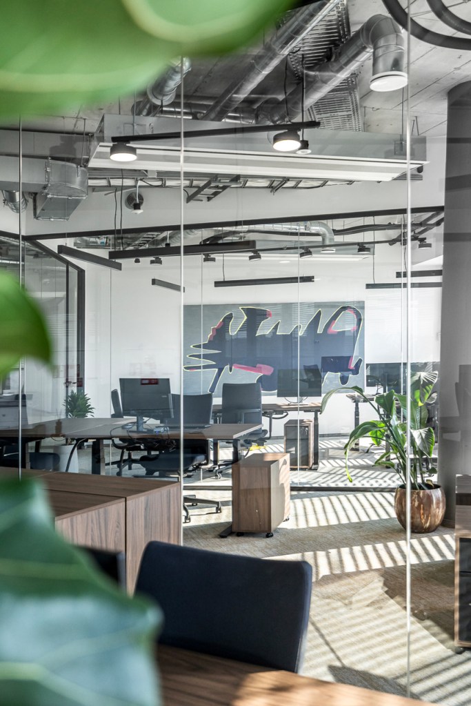 Art complying furniture in the office